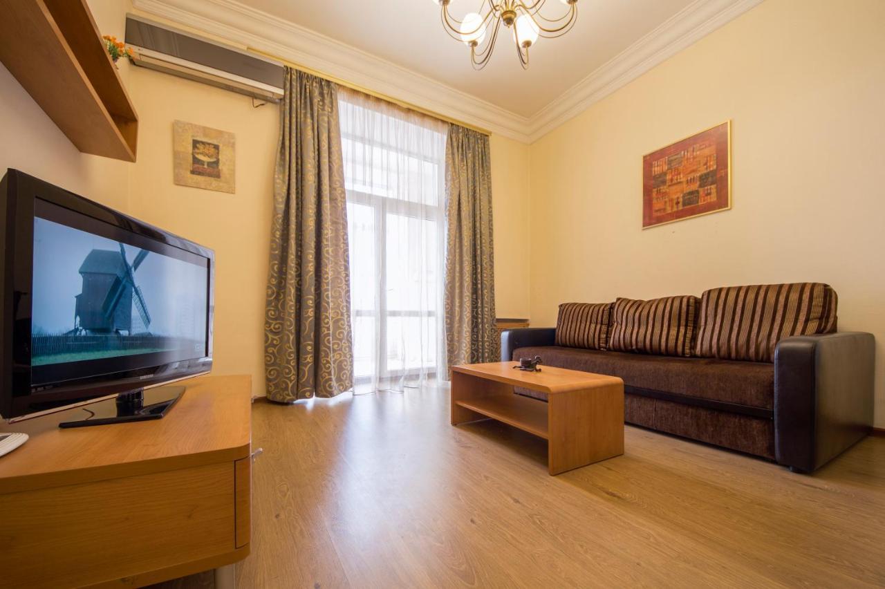 Central Apartments On Khreschatyk Kiev Ngoại thất bức ảnh